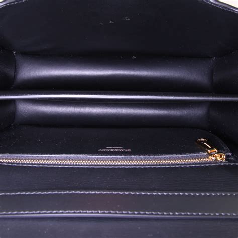 borsa burberry originale|La collezione di borse TB .